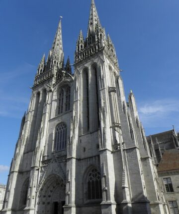 VISIT QUIMPER