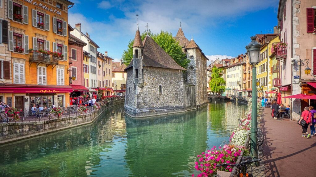 annecy tourist attractions