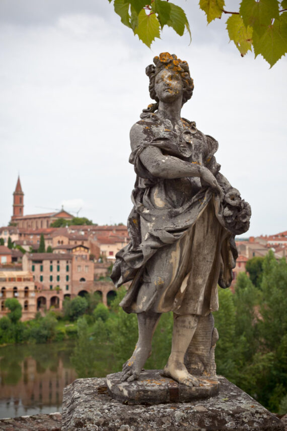 VISIT ALBI