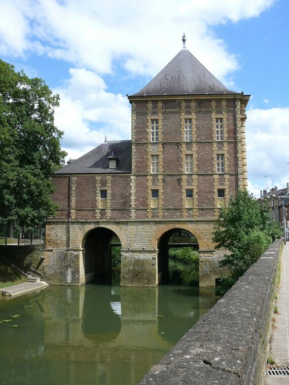 VISIT CHARLEVILLE-MÉZIÈRES