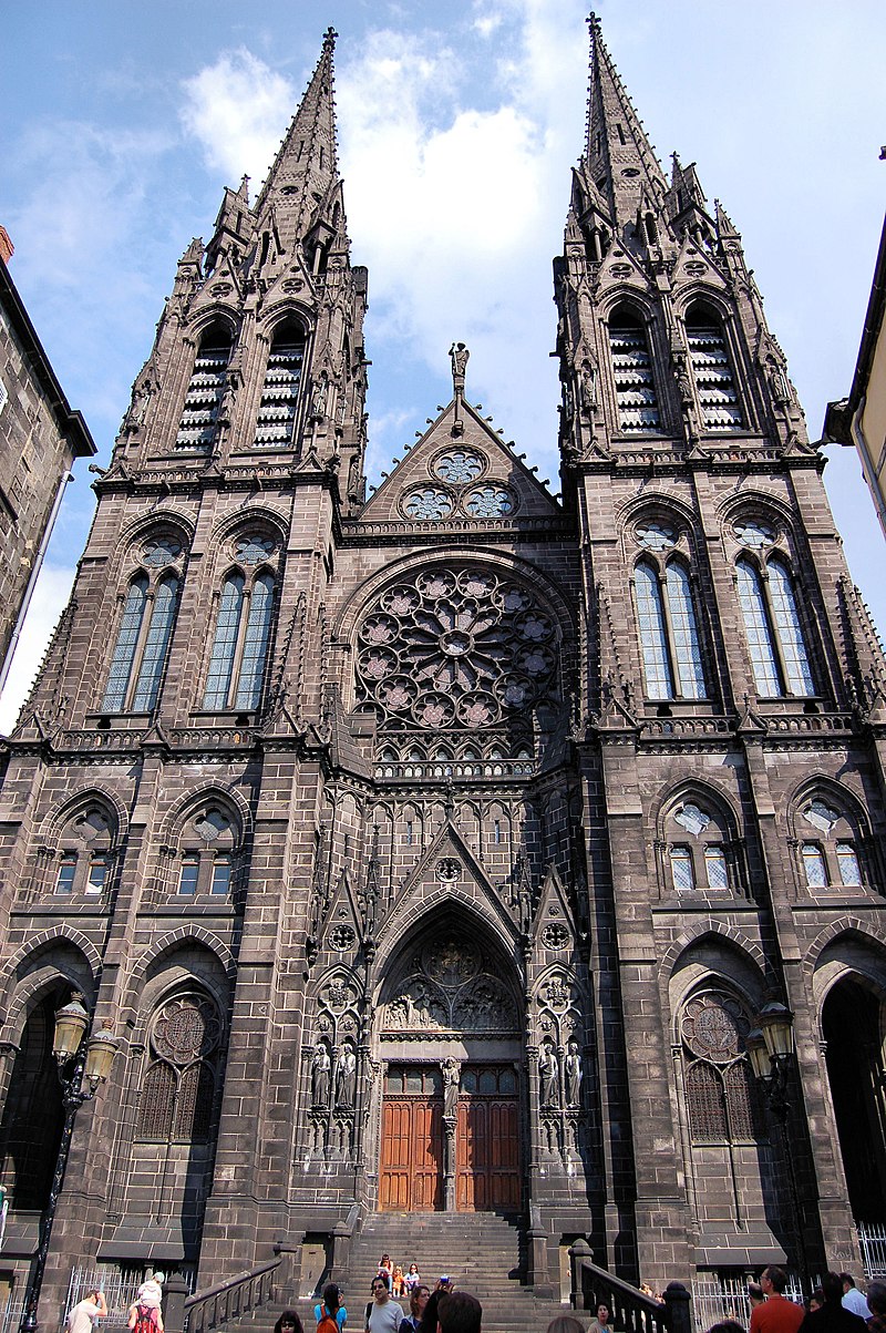 Book a Private Tour Guide in Clermont-Ferrand