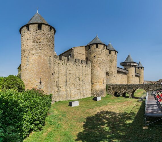 Book a Private Tour Guide in Carpentras