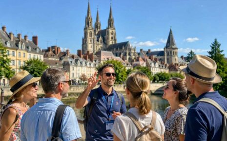 Visit Moulins with a private guide